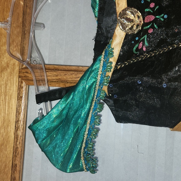 Disney's Princess Anna dress - Picture 5 of 12